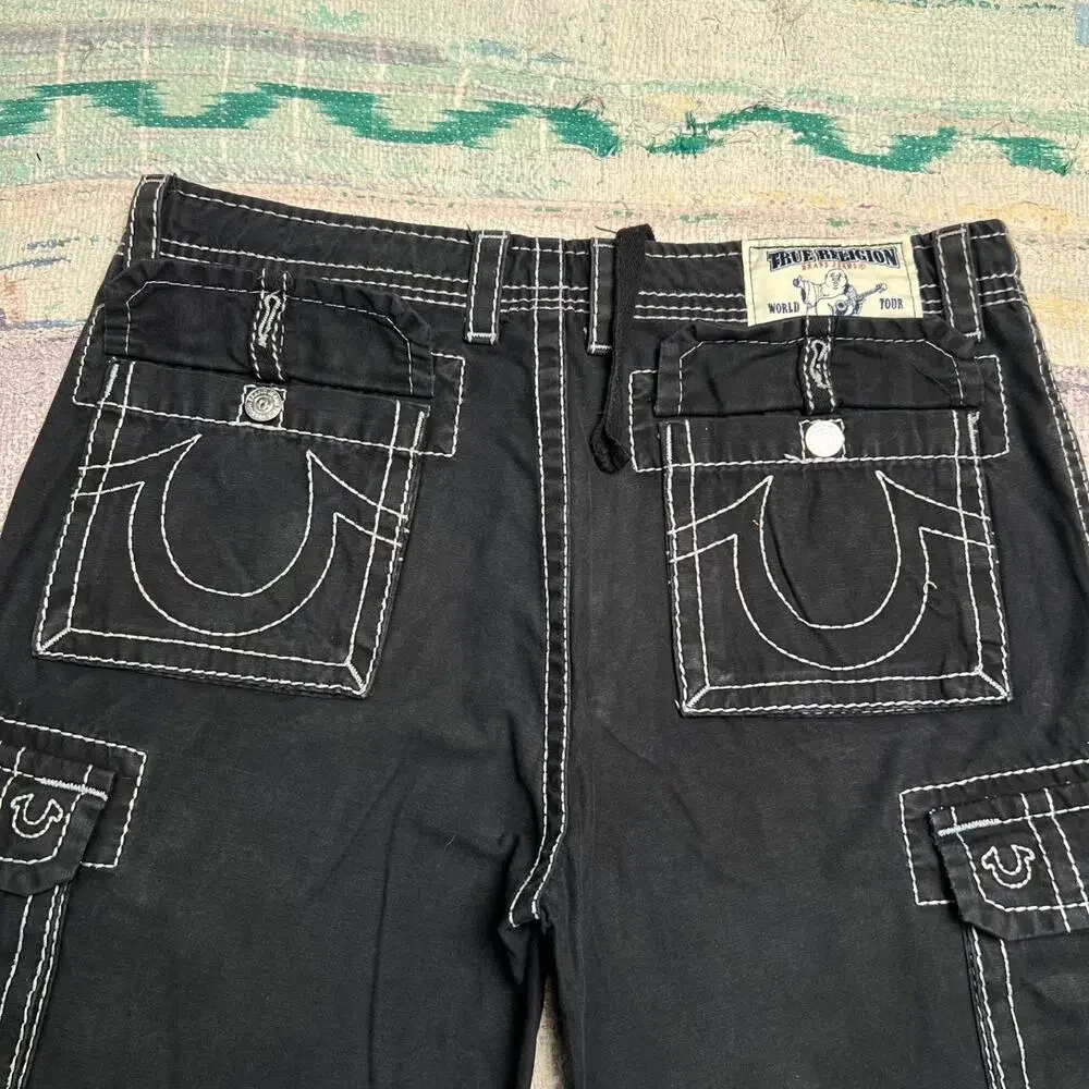 True Religion Shorts Men's 40 Jet Black Cargo Shorts Utility Pockets
